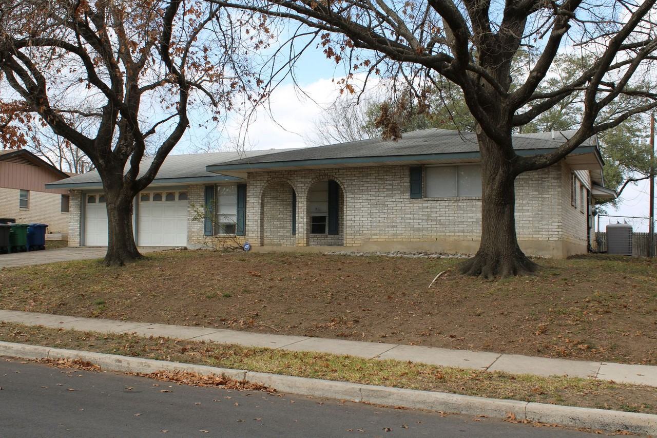 503 Downshire Dr - Photo 3 of 27