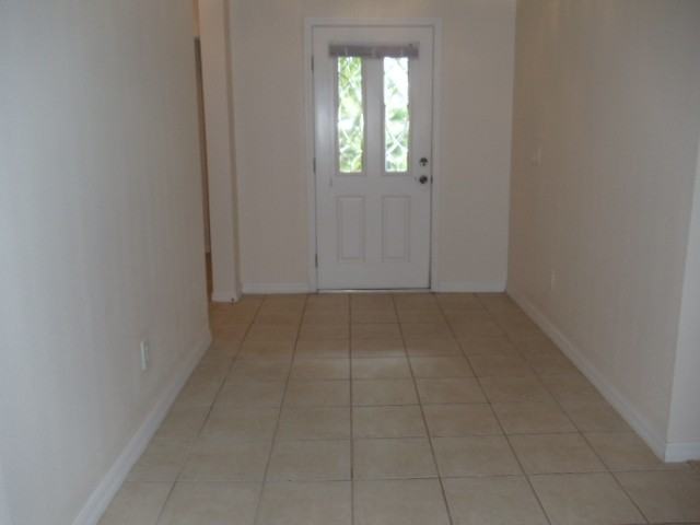 1219 Greenley Ave - Photo 6 of 17