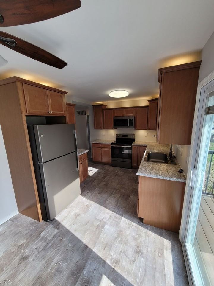 1448 16th Ave - Photo 2 of 26