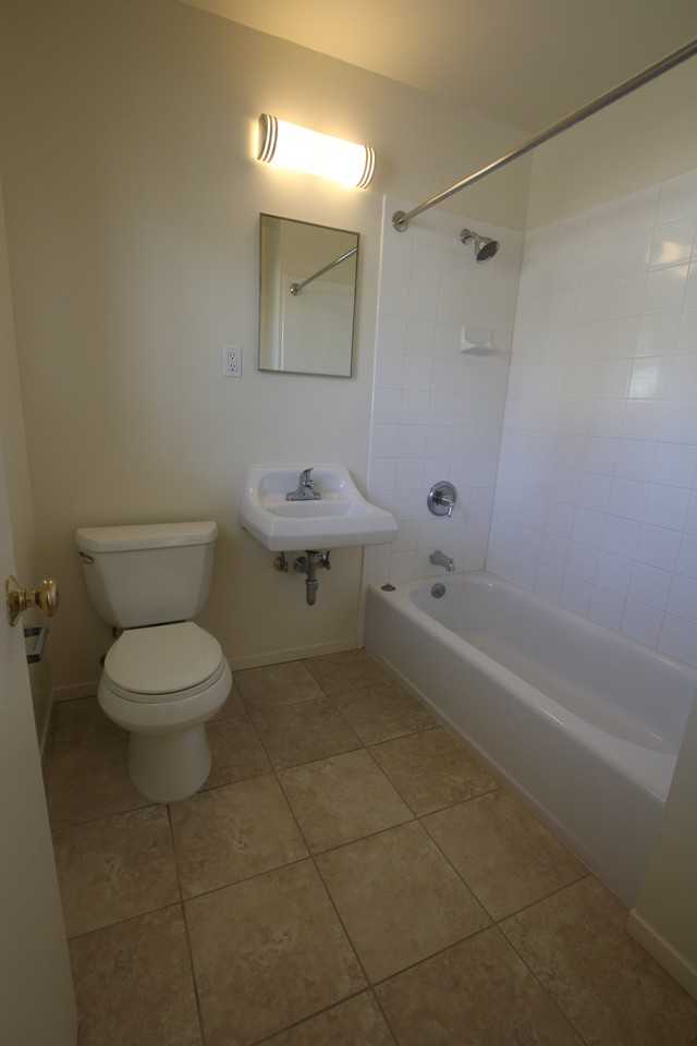 1527 Pershing Drive #A - Photo 7 of 9