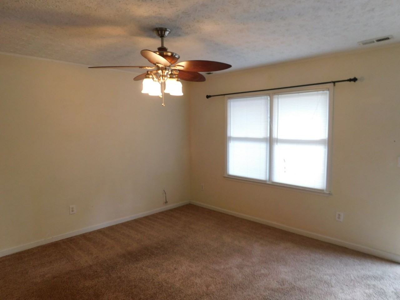 7 Donnell Ave - Photo 2 of 19