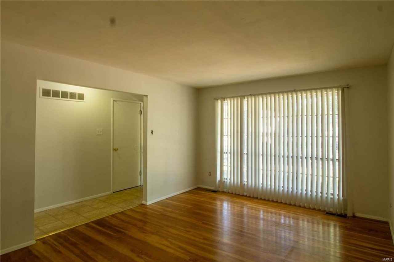 1670 Arundel Dr - Photo 2 of 7