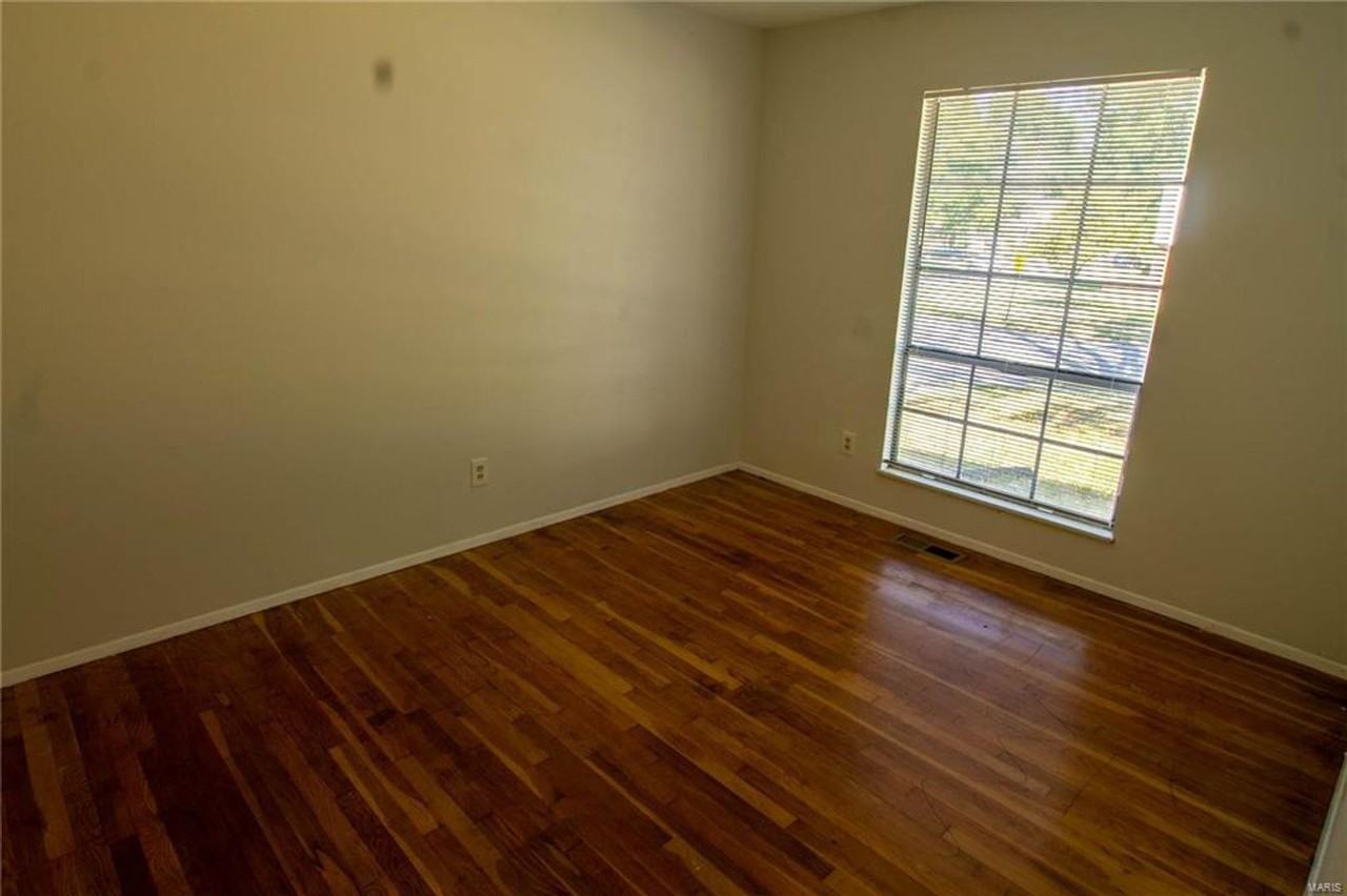 1670 Arundel Dr - Photo 5 of 7