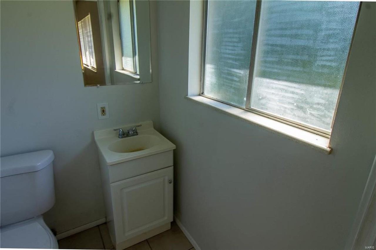 1670 Arundel Dr - Photo 6 of 7