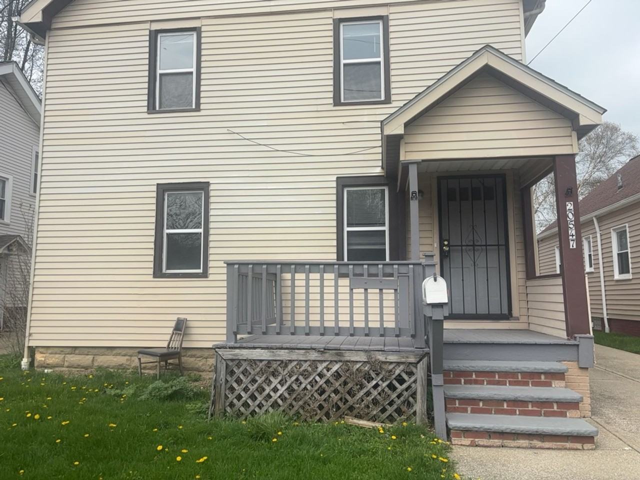 20547 Fuller Ave - Photo 2 of 32