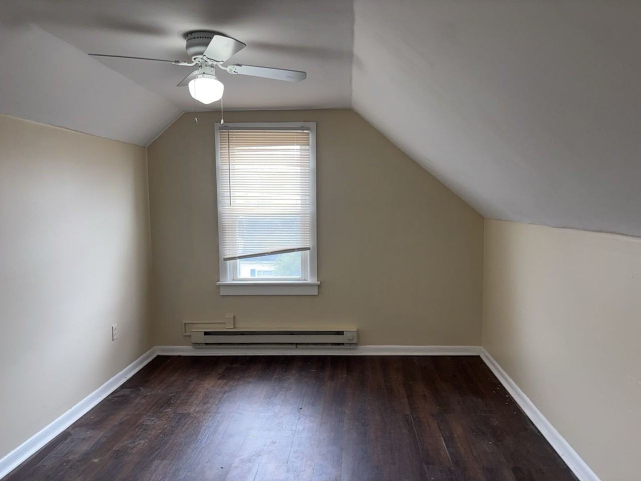 20547 Fuller Ave - Photo 5 of 32