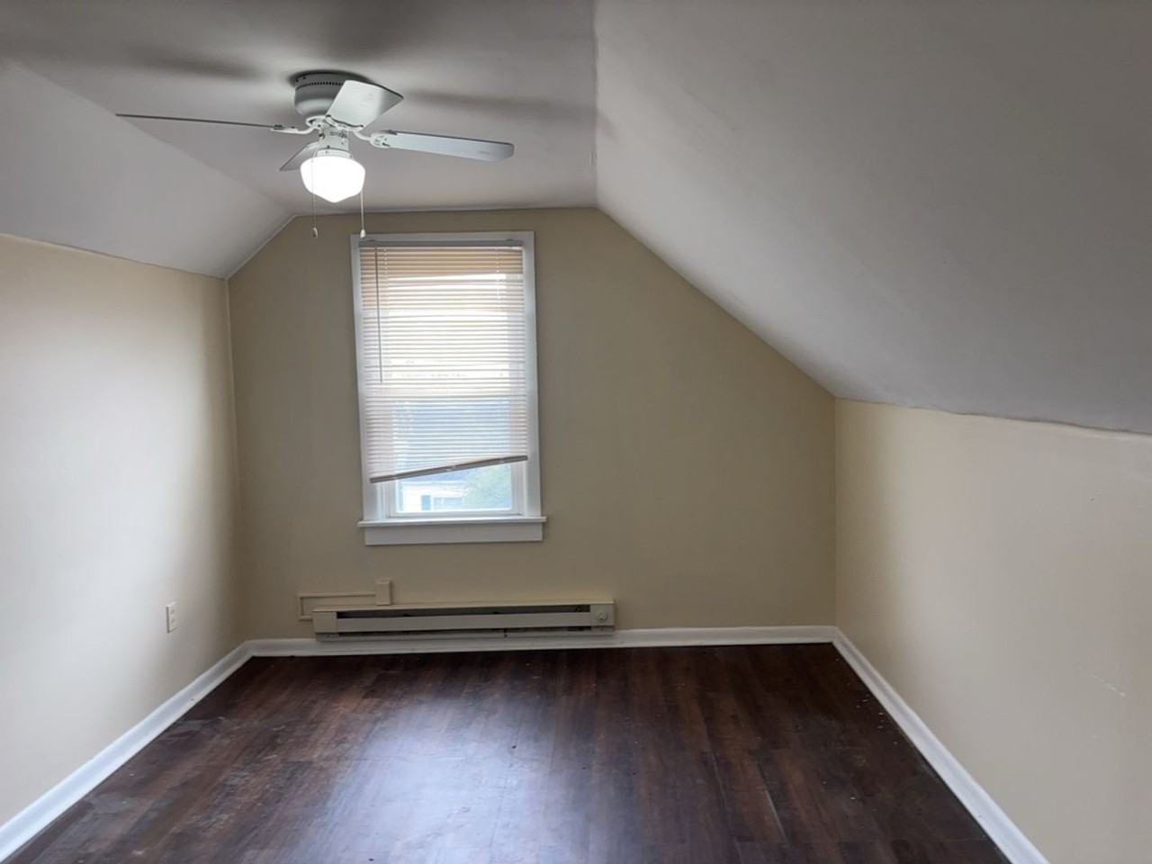 20547 Fuller Ave - Photo 6 of 32