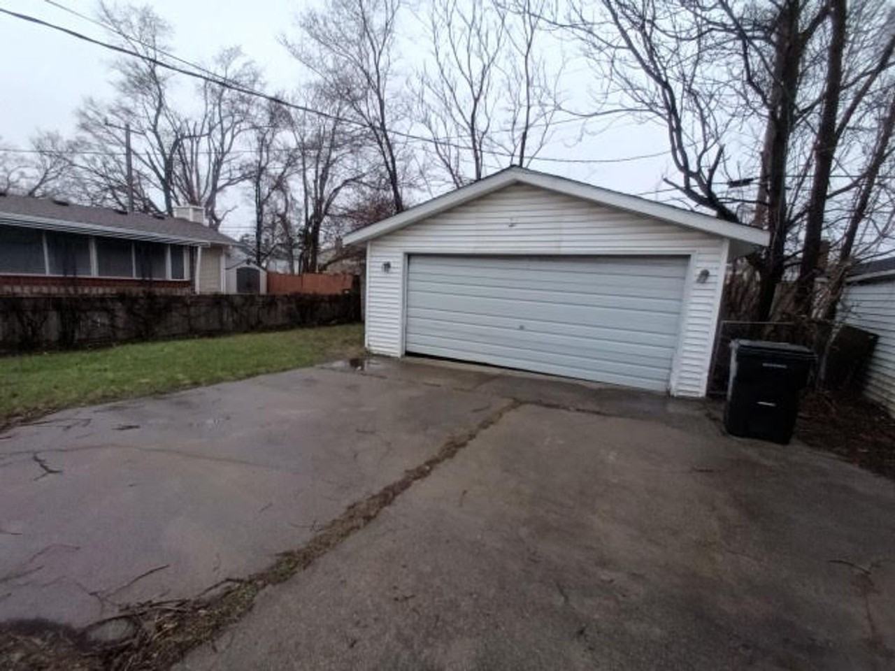 20460 Griggs St - Photo 3 of 20