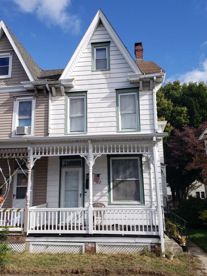 502 Eshelman St - Photo 5 of 31
