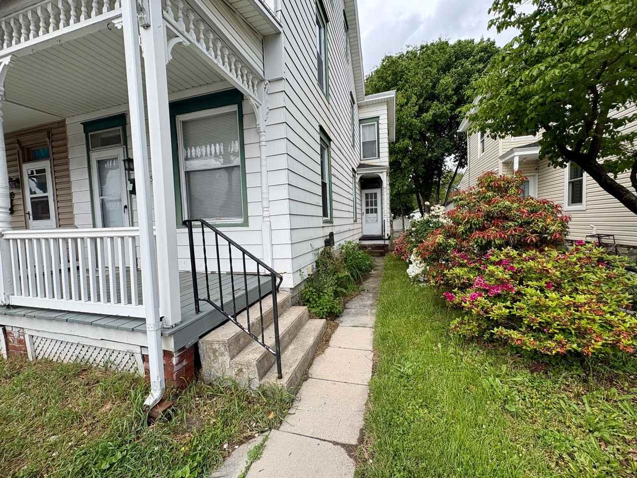 502 Eshelman St - Photo 6 of 31