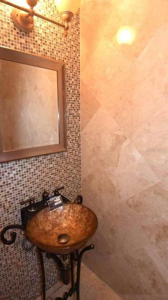 30043 Mossbank Dr - Photo 4 of 18