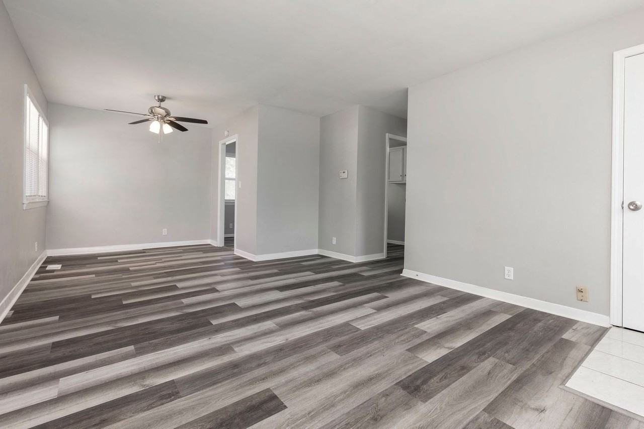 1209 S 45th St - Photo 5 of 27