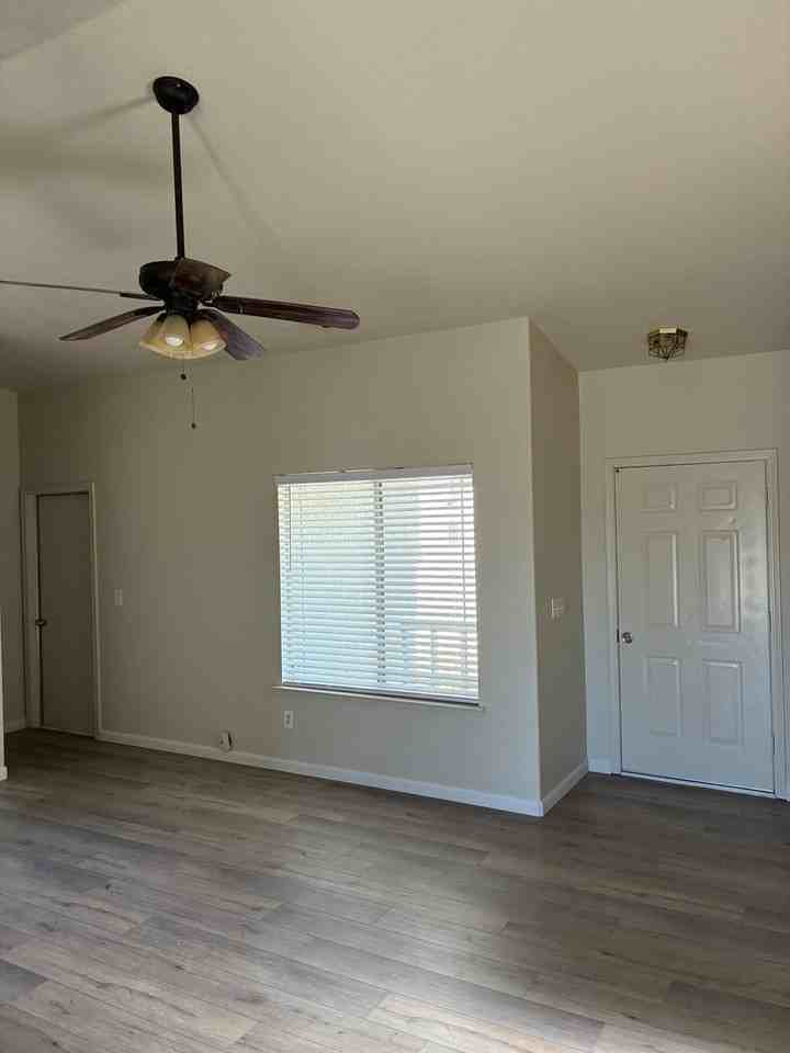 1373 Van Ct - Photo 3 of 19