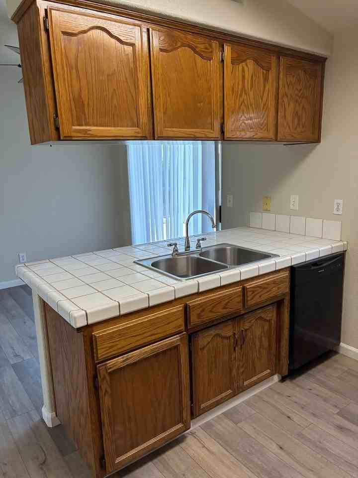 1373 Van Ct - Photo 6 of 19