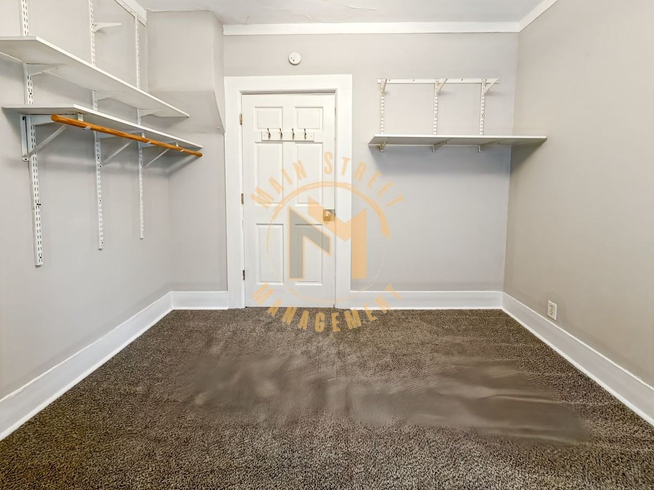512 School Ave - Photo 5 of 11