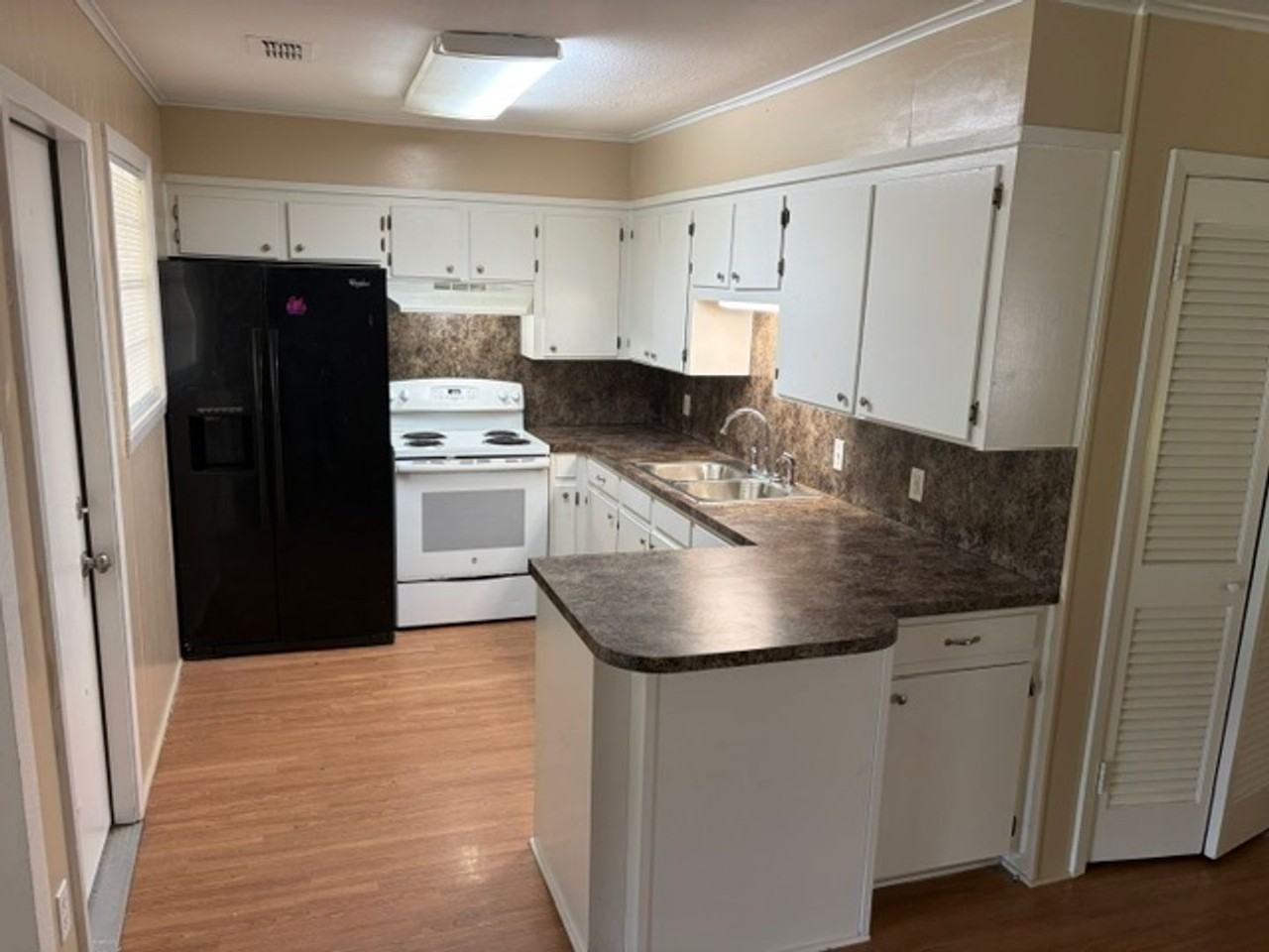 117 Miriam Ln - Photo 3 of 19