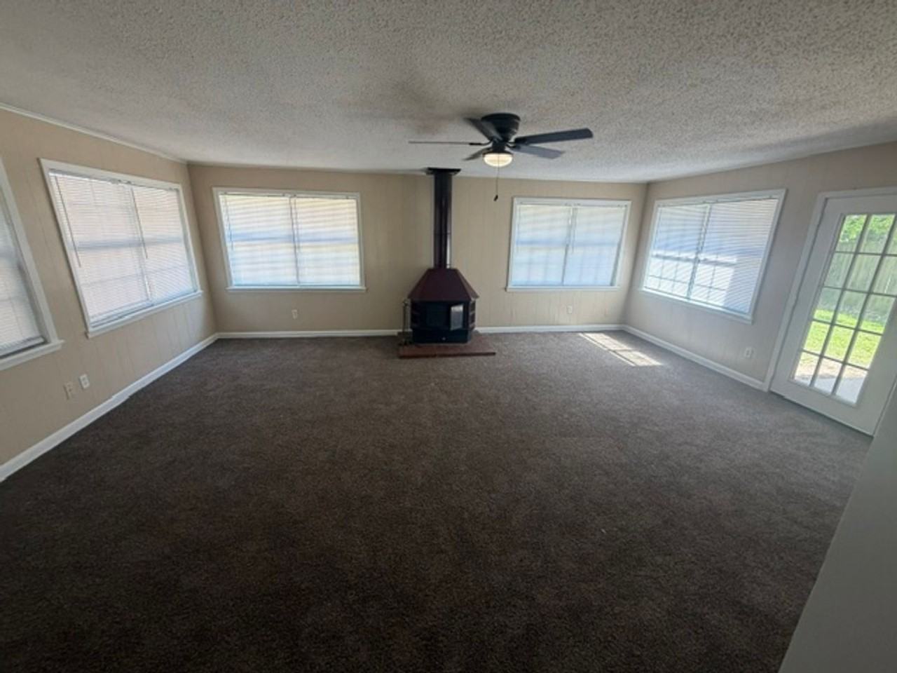 117 Miriam Ln - Photo 7 of 19