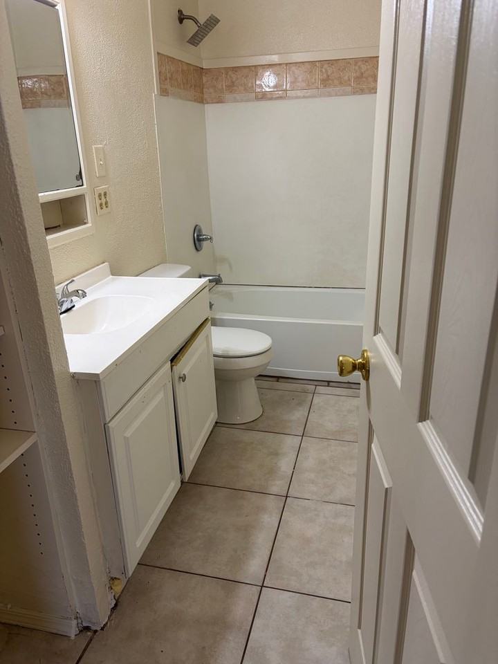 2800 Hood Dr - Photo 4 of 8