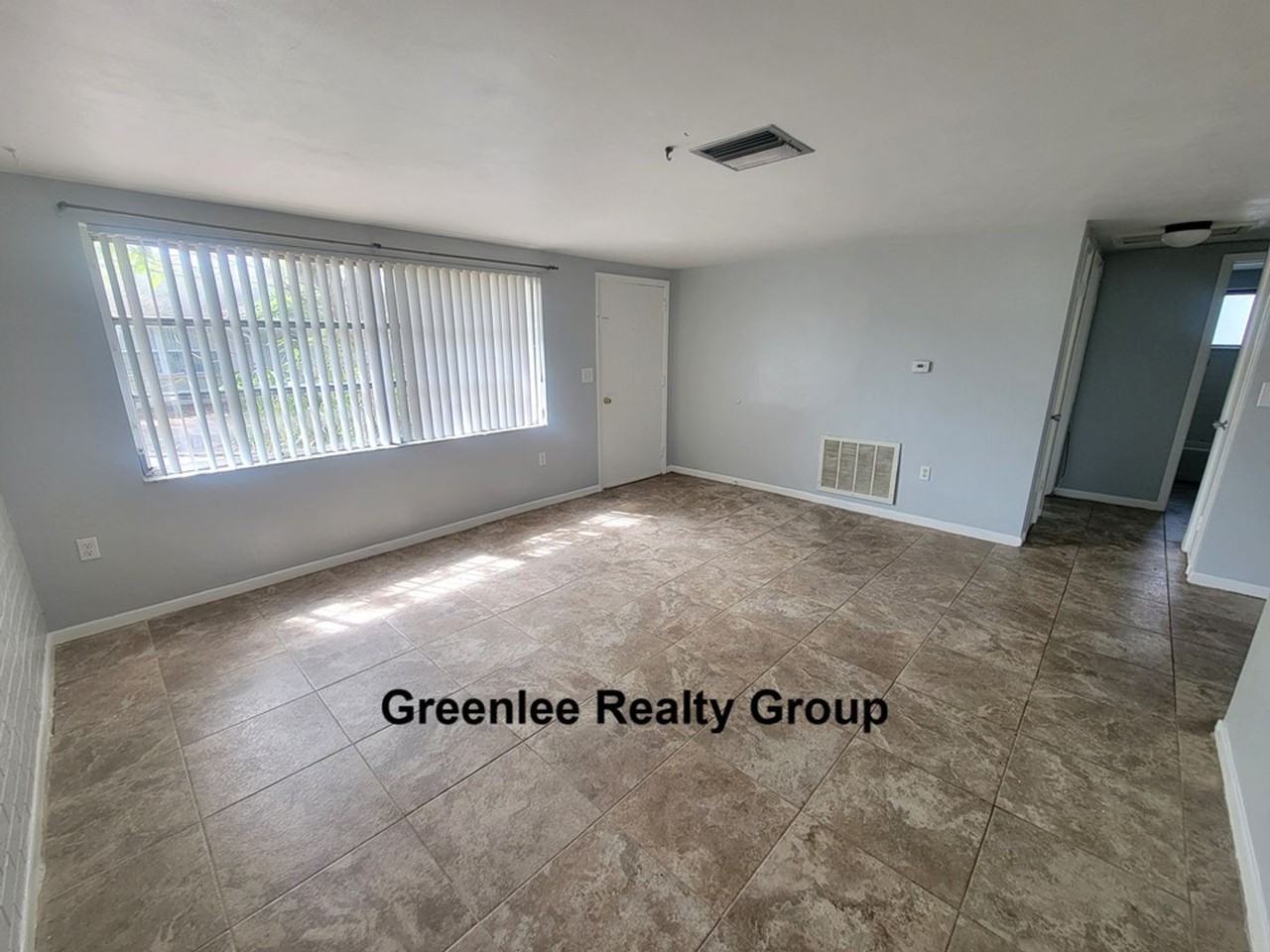 5809 Dailey Ln - Photo 4 of 16
