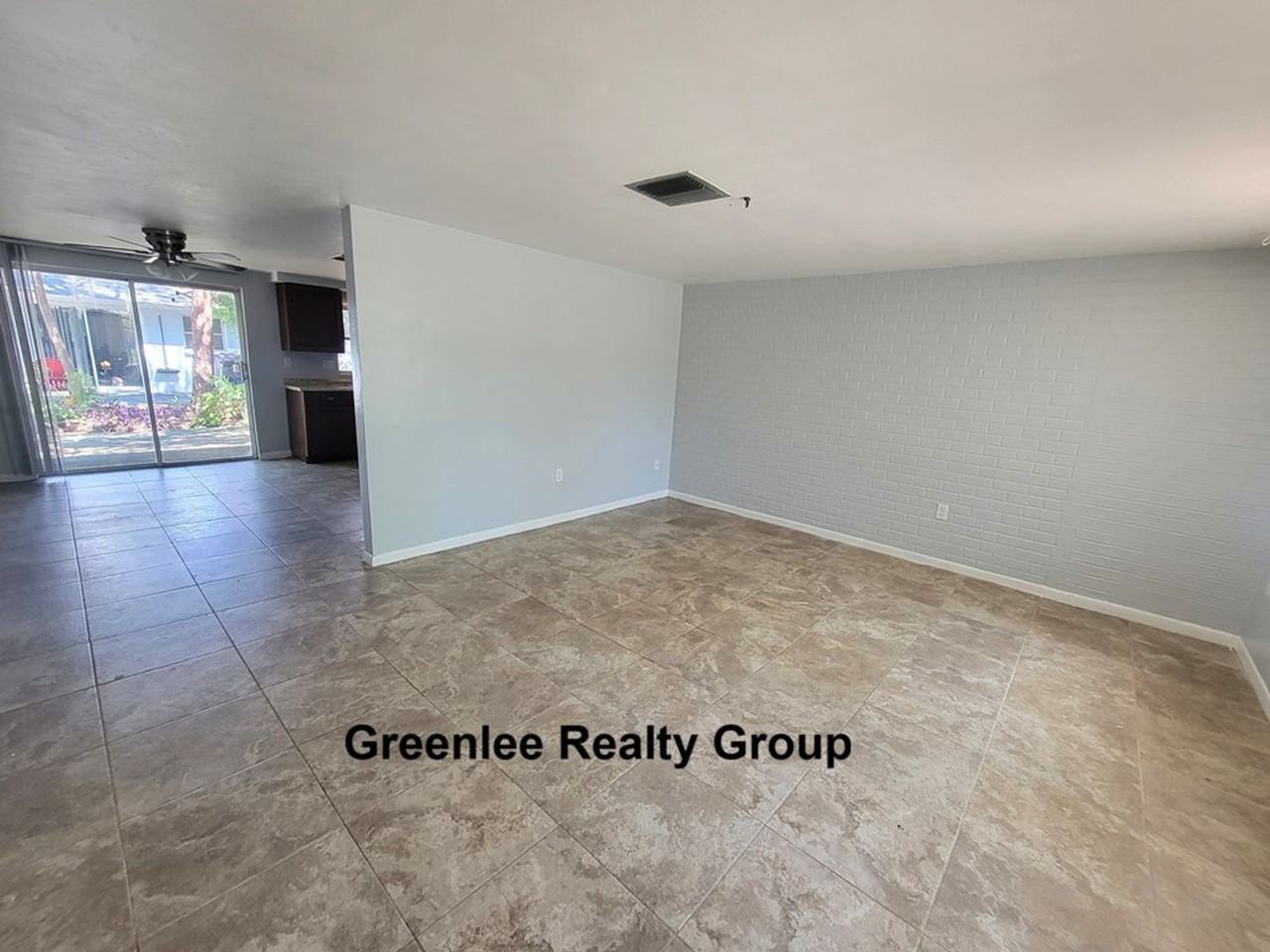 5809 Dailey Ln - Photo 5 of 16