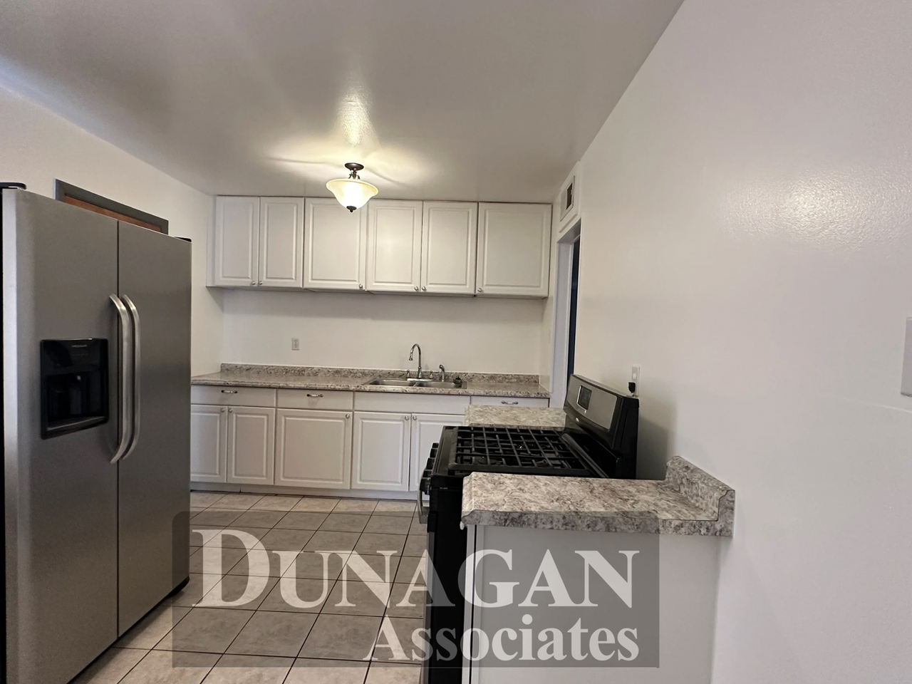 1028 N 6th St - Photo 5 of 9
