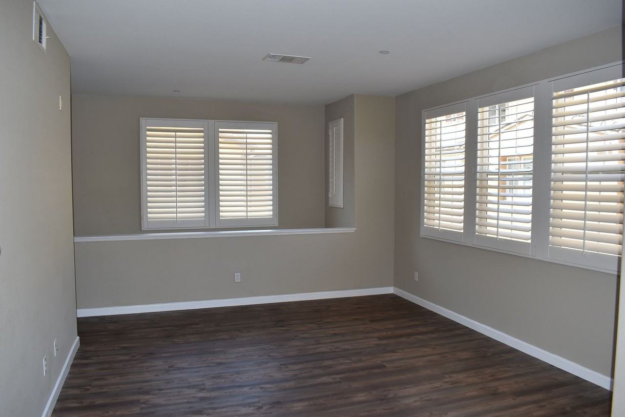 1815 Montilla St - Photo 5 of 17