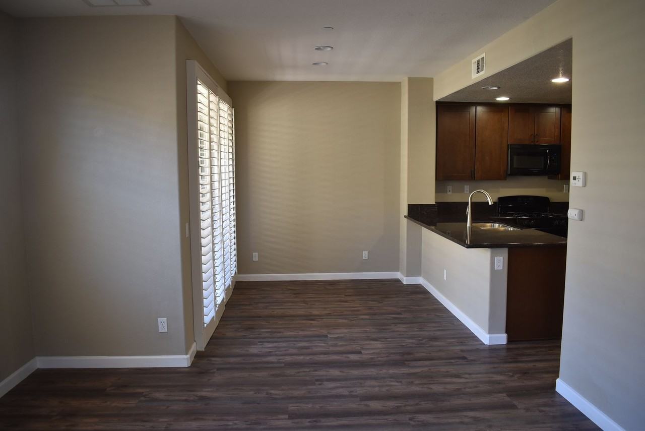 1815 Montilla St - Photo 7 of 17