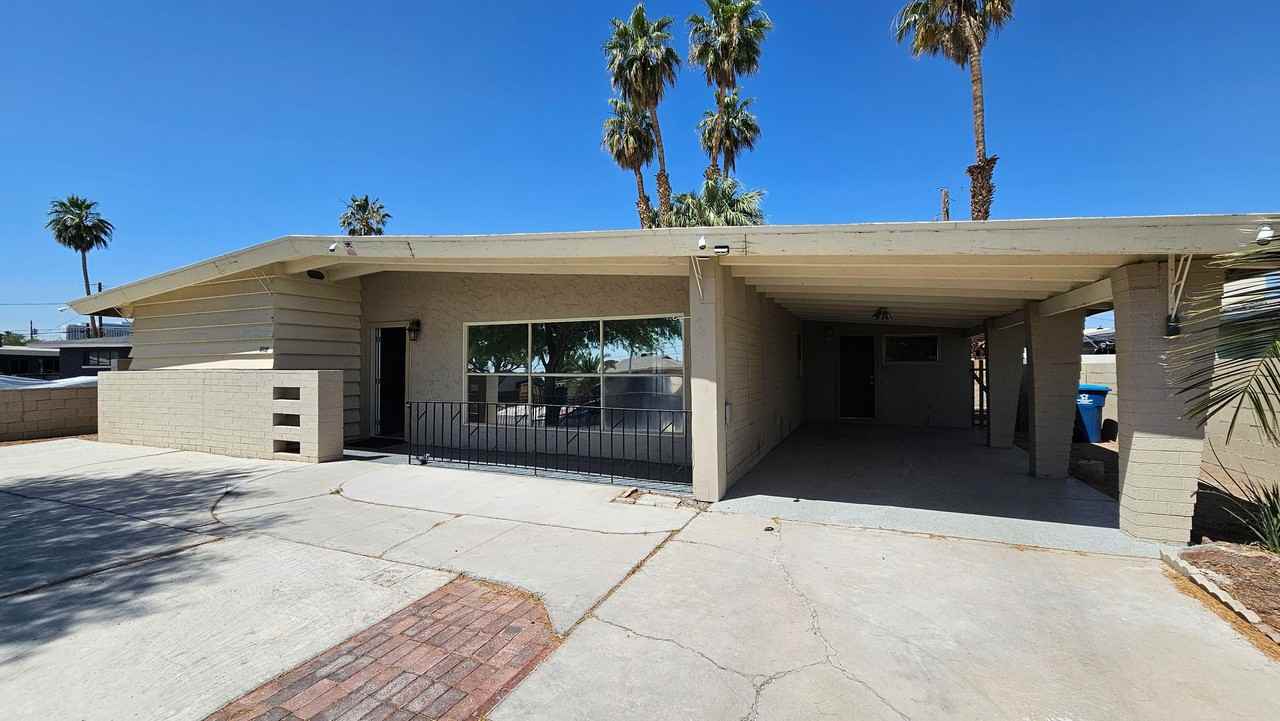 1808 8th Pl - Photo 2 of 17