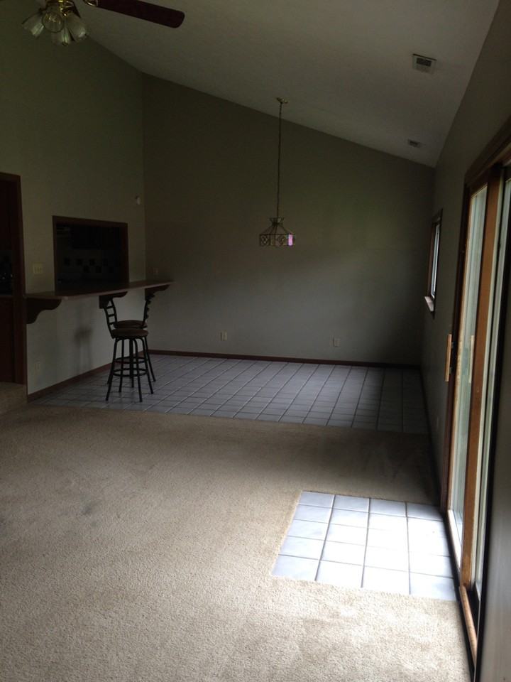 2112 Arapahoe Dr - Photo 5 of 20