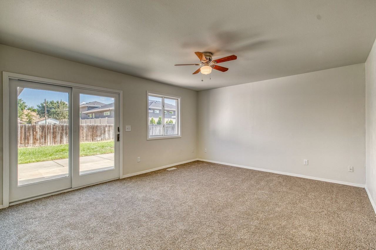 1938 E Birchwood Dr - Photo 6 of 14