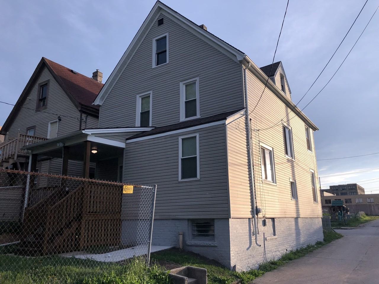 2236 N 29th St - Photo 3 of 23