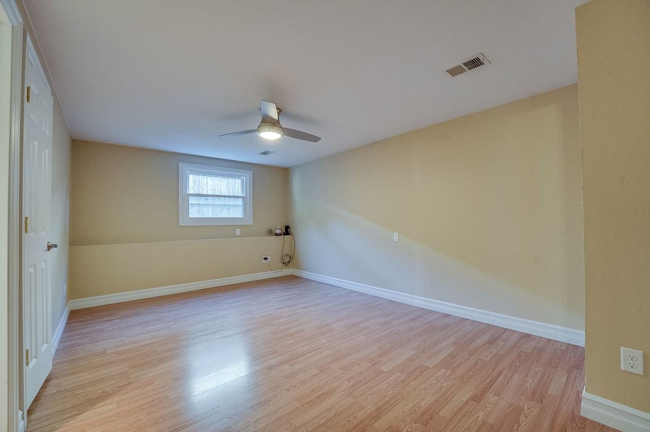 4274 Peach Tree Ct - Photo 4 of 24