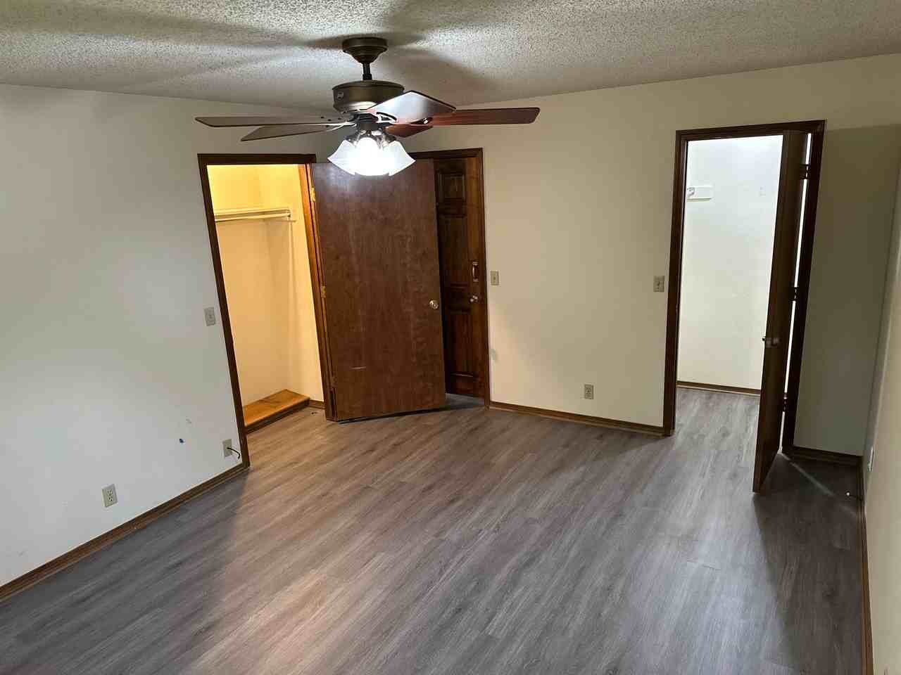 1612 S 14th Pl - Photo 6 of 32
