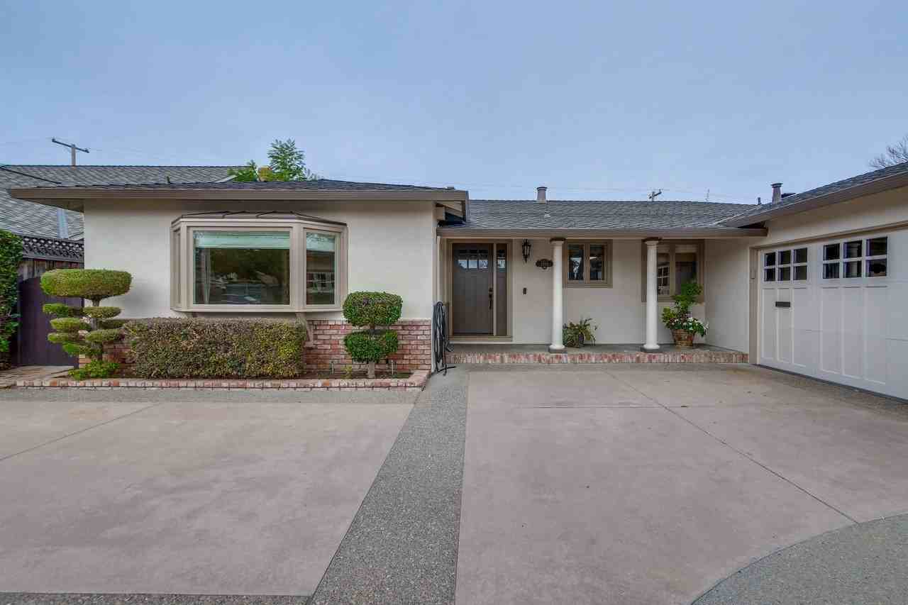 1593 Koch Ln - Photo 2 of 17