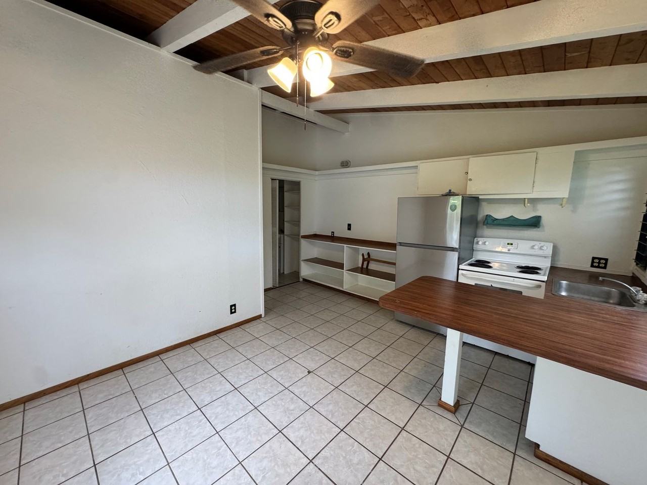 129 Oili Rd #B - Photo 2 of 9