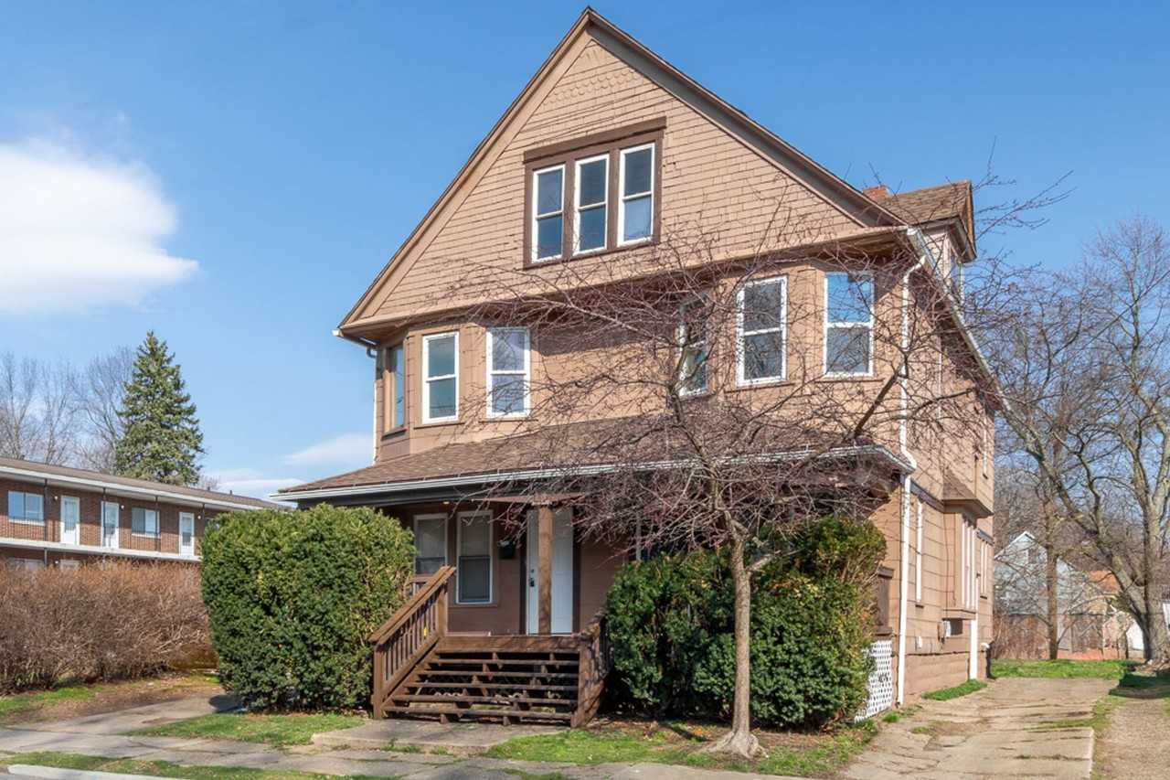 679 Sherman St - Photo 2 of 24