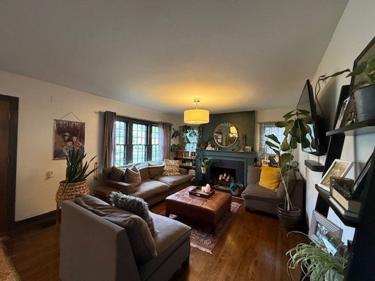 2324 S Jefferson St - Photo 2 of 28