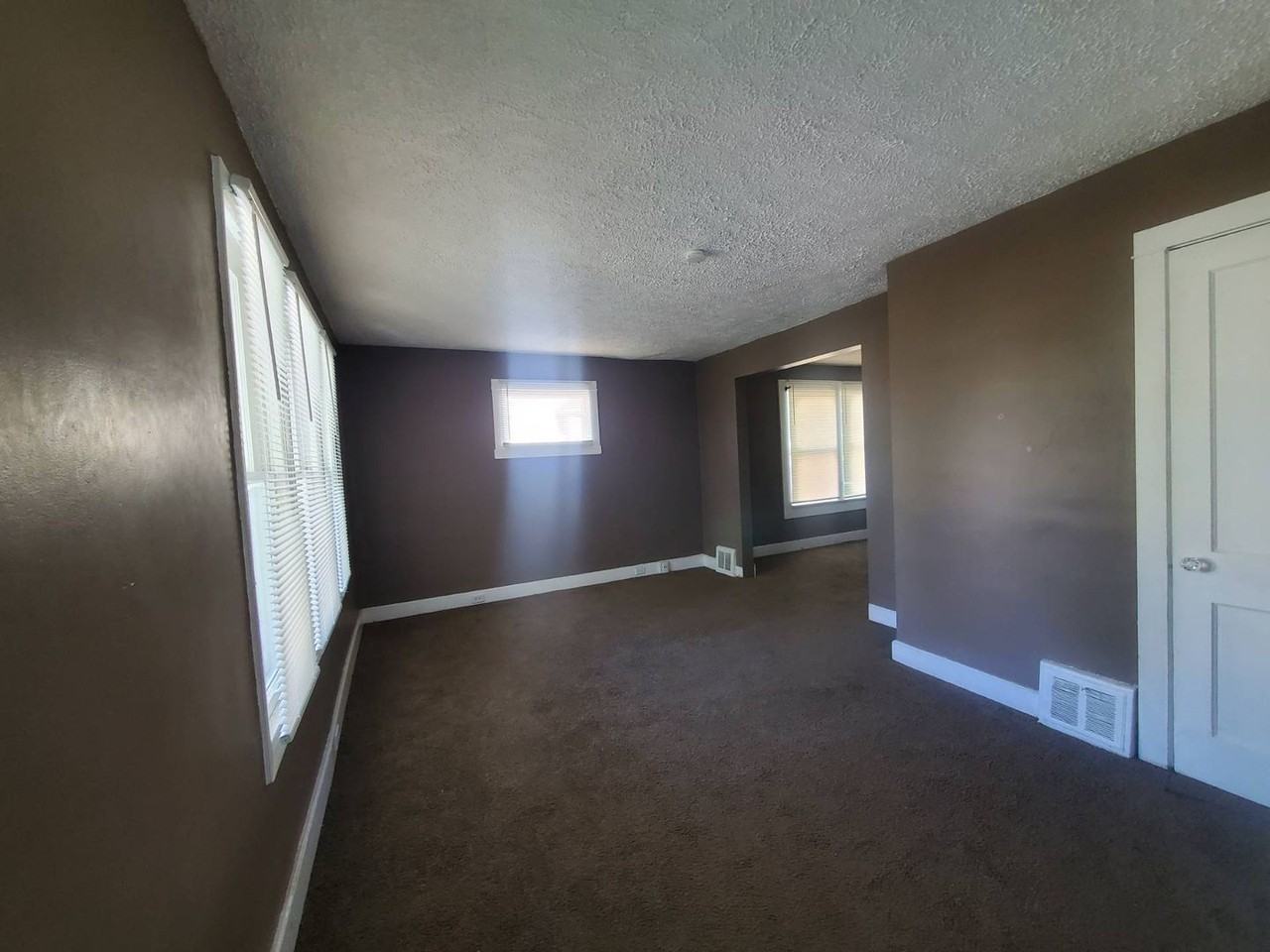 7919 Force Ave - Photo 3 of 19