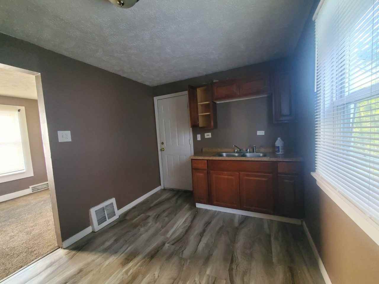 7919 Force Ave - Photo 5 of 19