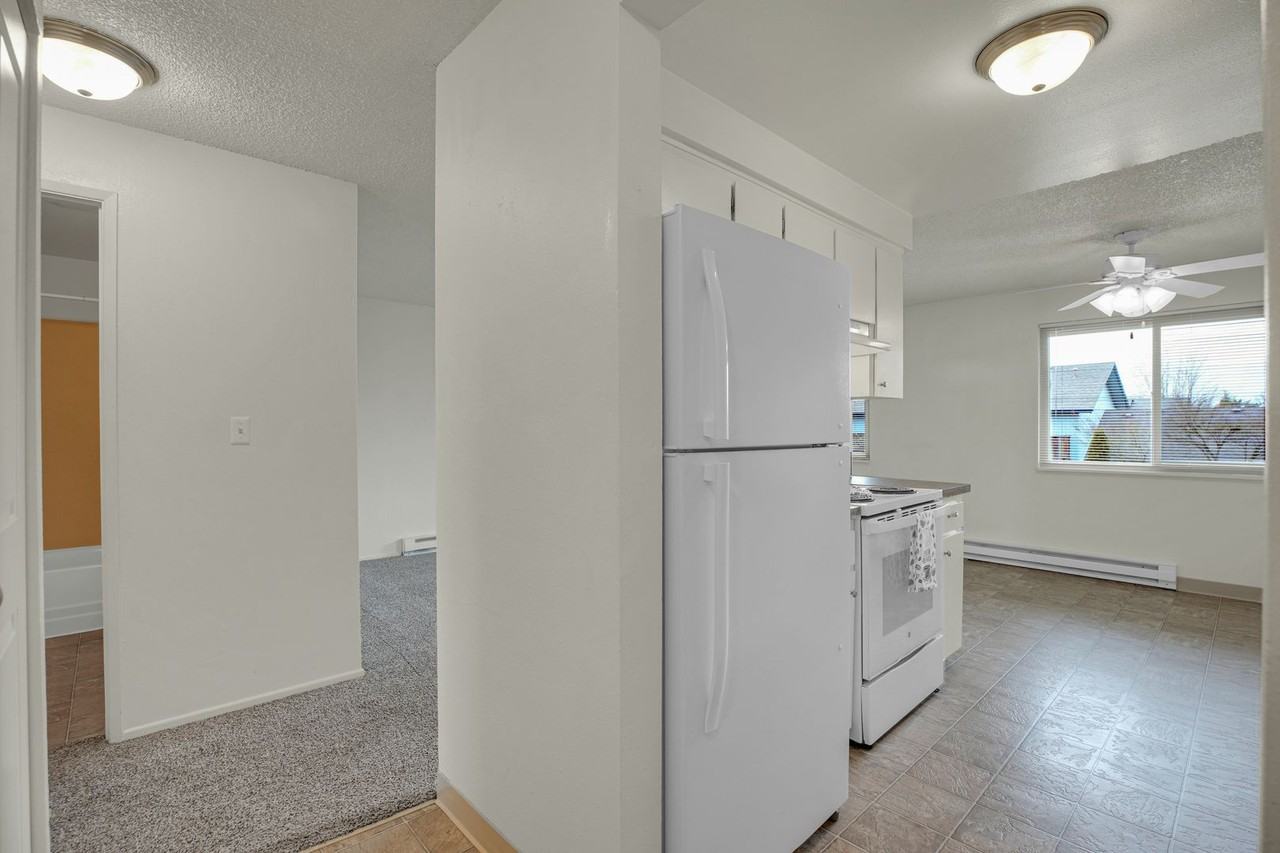 #314 THE MAPLES APARTMENTS - Photo 3 of 10
