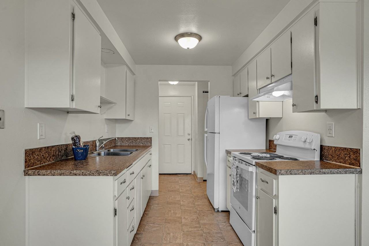 #314 THE MAPLES APARTMENTS - Photo 4 of 10