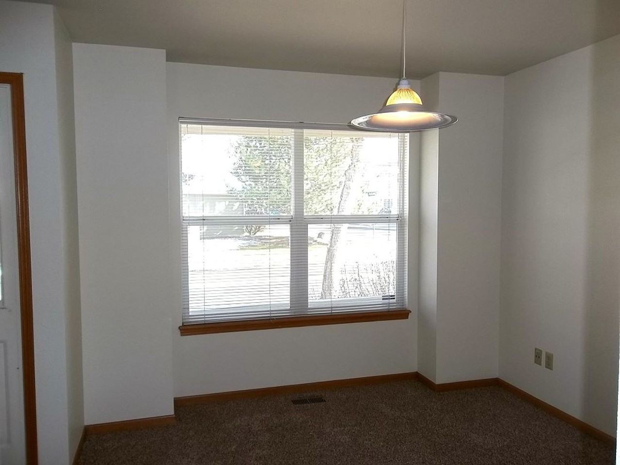 3425 Red Mountain Dr - Photo 5 of 8