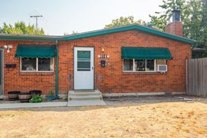 featured image of 1404 S Michigan Ave
