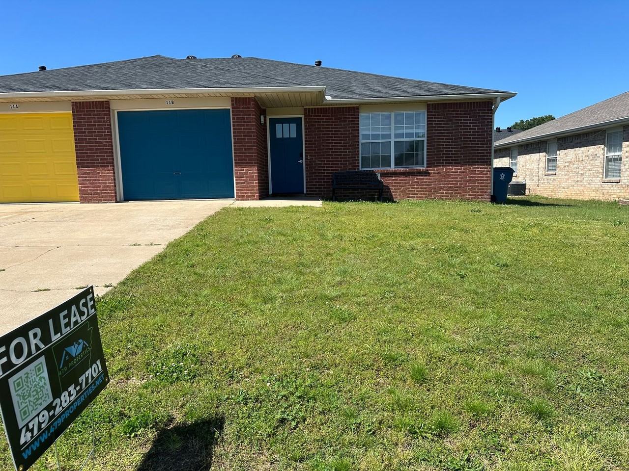 11 Holly Dr #B - Photo 2 of 33