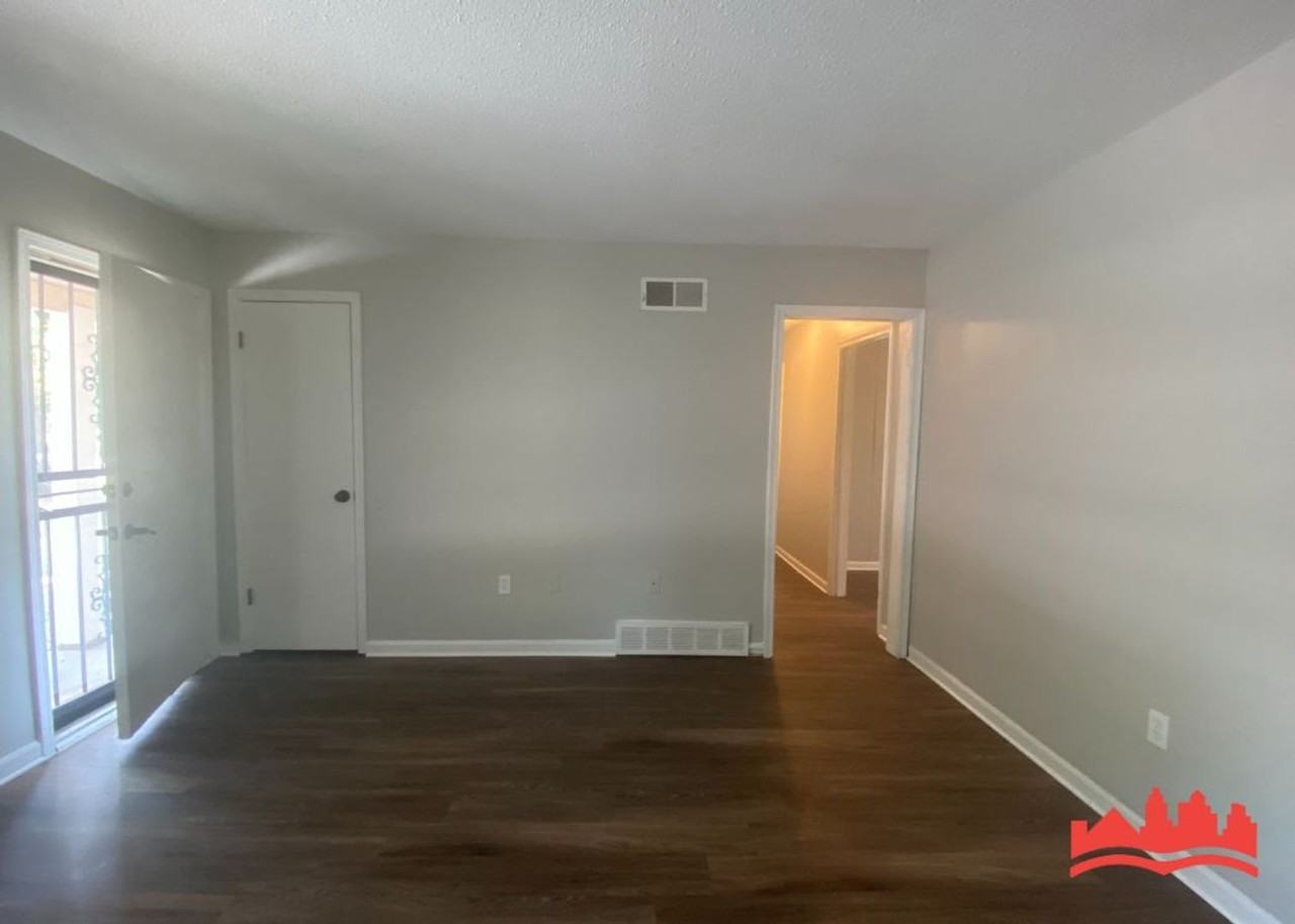 8743 Greenbrook Pkwy - Photo 4 of 19