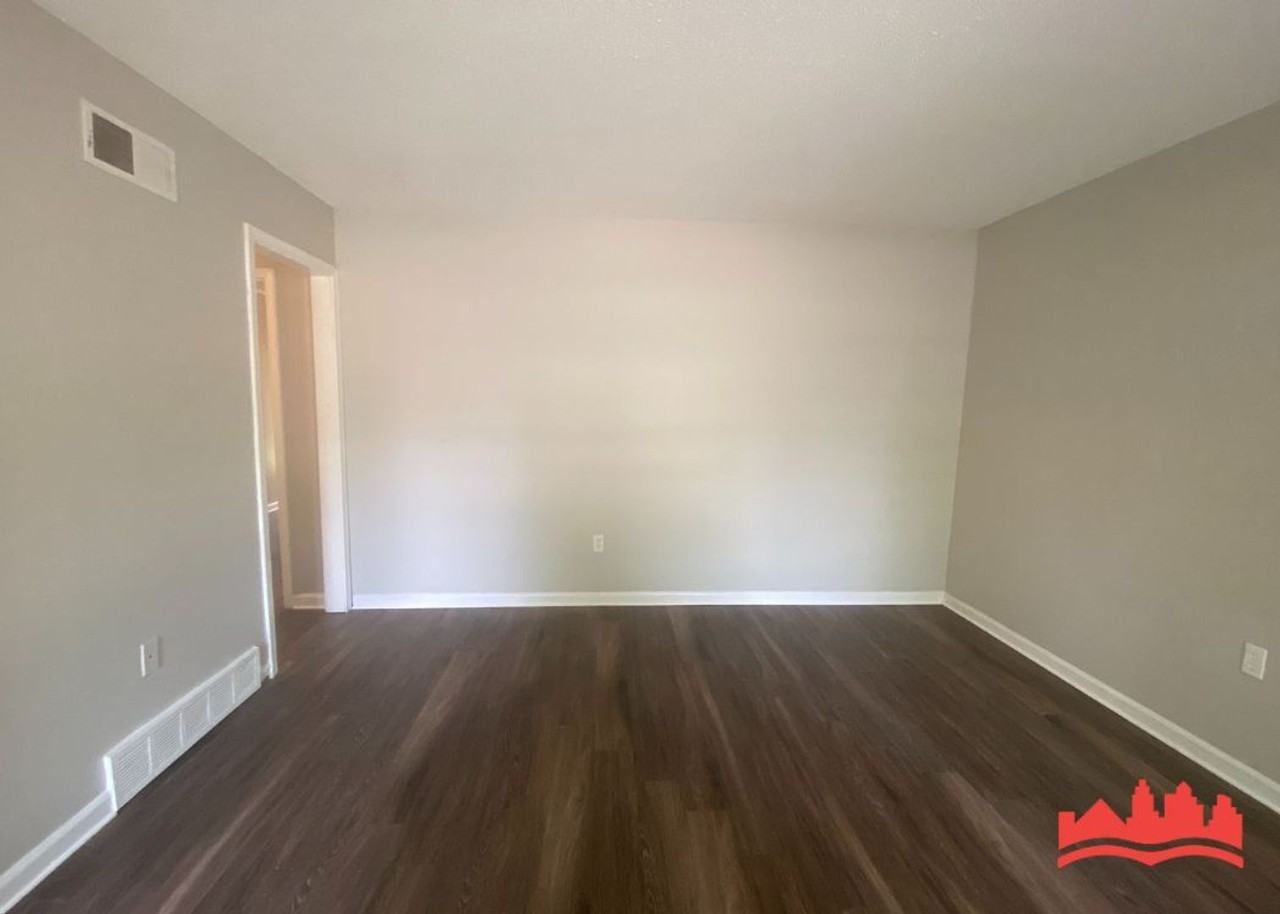 8743 Greenbrook Pkwy - Photo 5 of 19