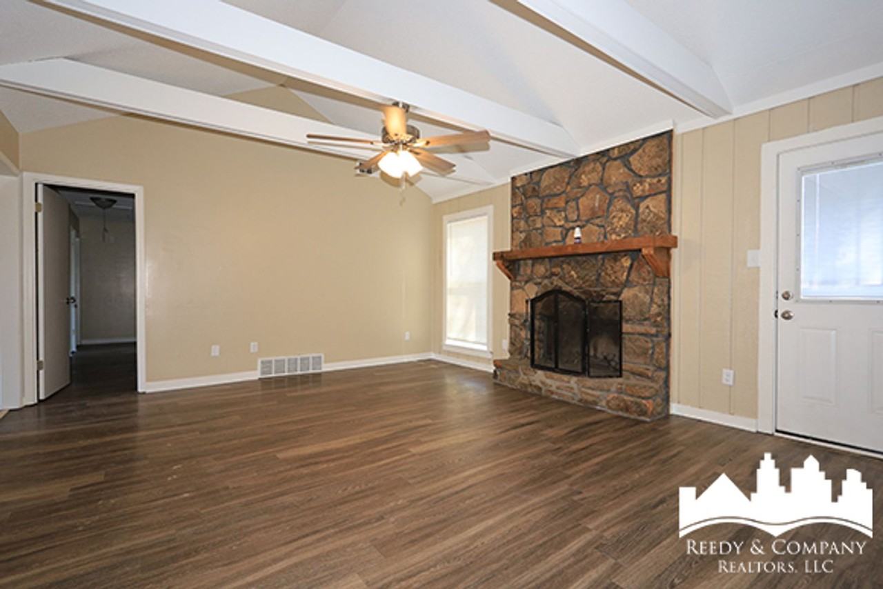 2692 Dromedary Dr - Photo 4 of 20