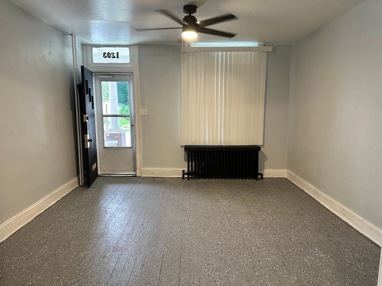 1203 Ashburton St - Photo 2 of 15