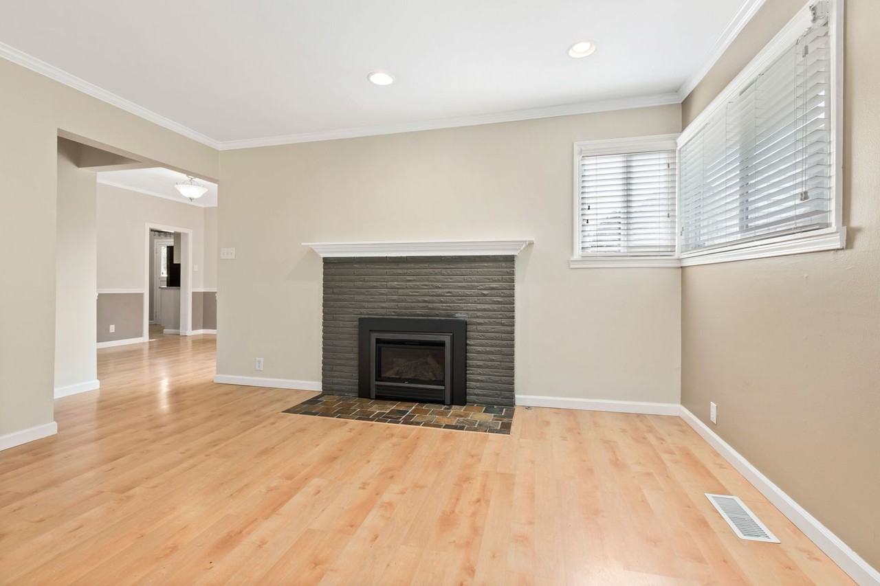 3015 W Emerson St - Photo 6 of 38