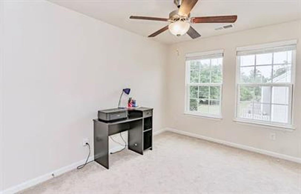 4 Glenside Dr - Photo 3 of 24